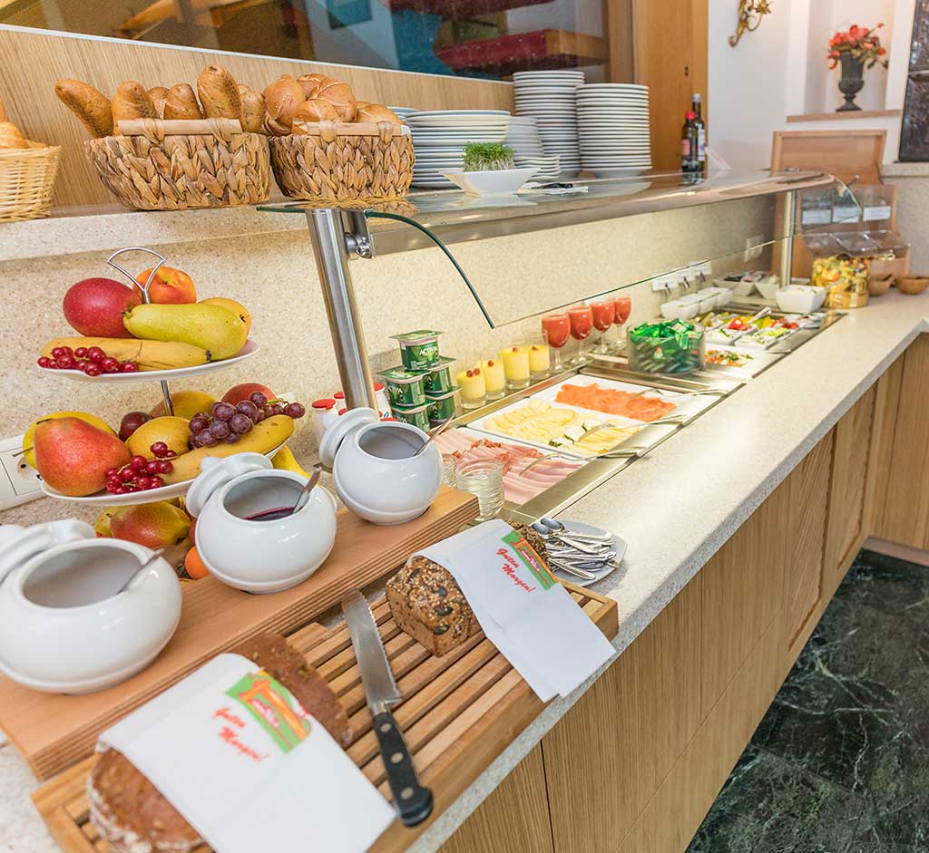 Frühstücksbuffet im Hotel Haus Arenberg Salzburg